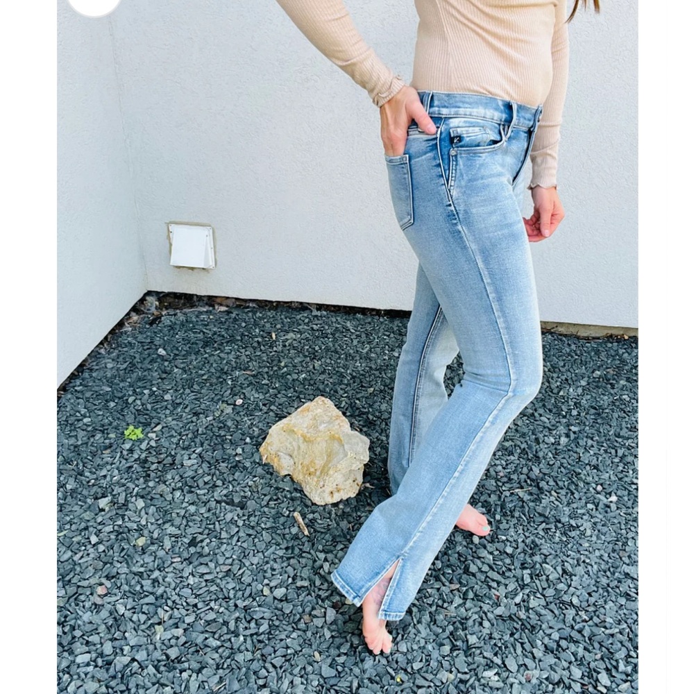 Mid Rise Boot Flare Jean